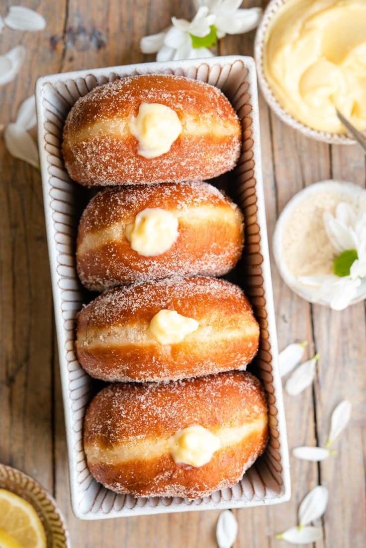Italian Bomboloni